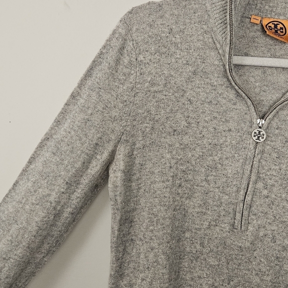 Tory Burch Gray Metino Wool Blend Long Sleeve 1/3 Zip Sweater Size L - Picture 4 of 10